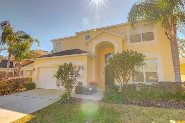 Exterior - Amazing Pool Home in Southern Dunes! Near Disney, Legoland and Universal (Haines City)