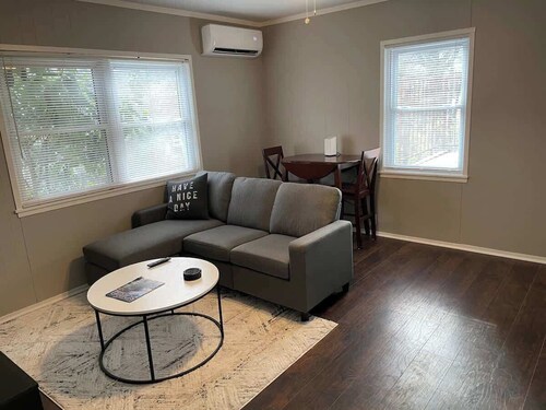 Modern 1BR Duplex in Hillcrest, Little Rock