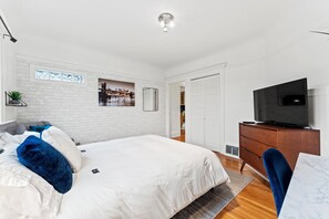 1 habitación, escritorio, tabla de planchar con plancha y wifi gratis 