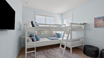4 bedrooms, iron/ironing board, travel cot, free WiFi