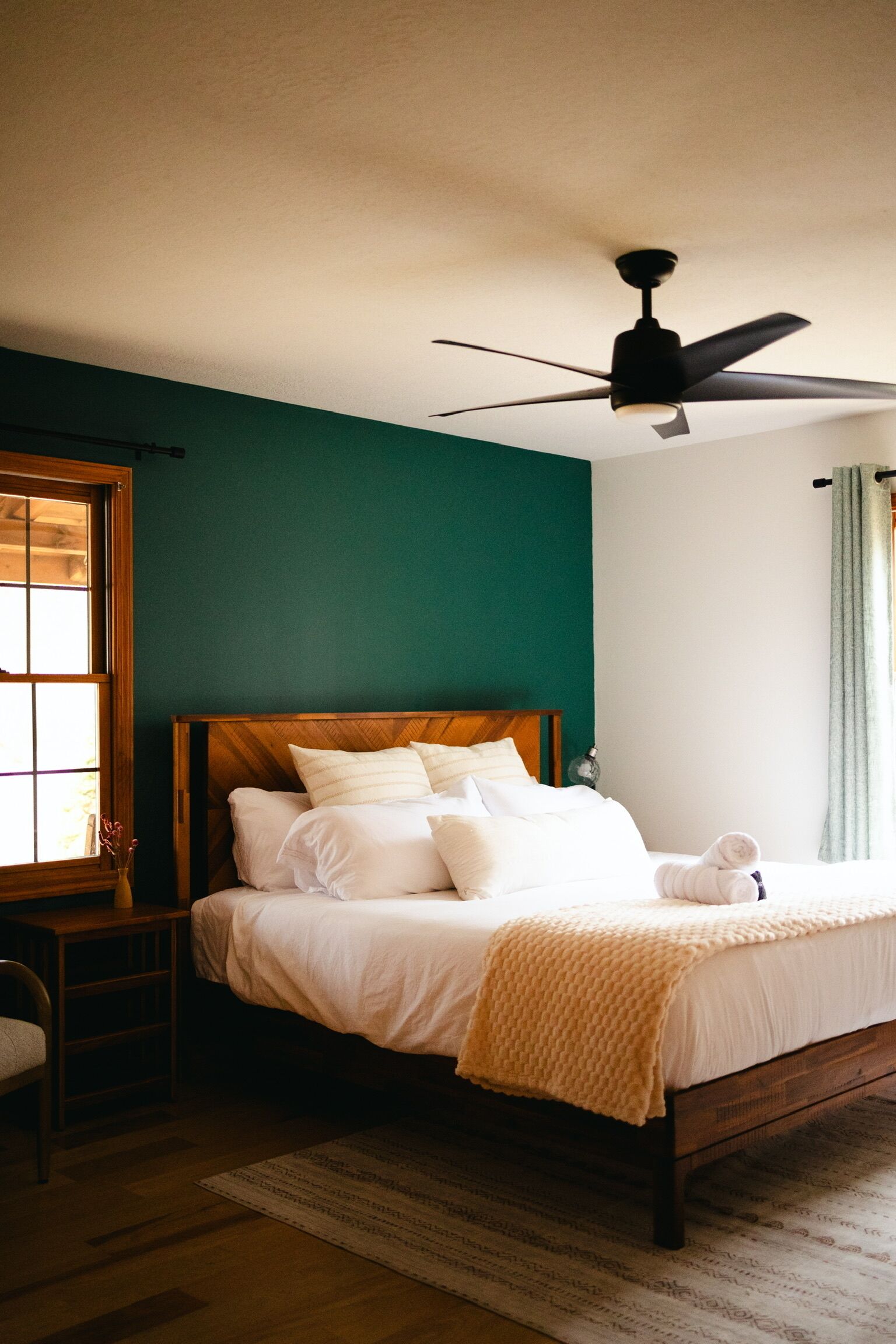 2 bedrooms, desk, iron/ironing board, free WiFi