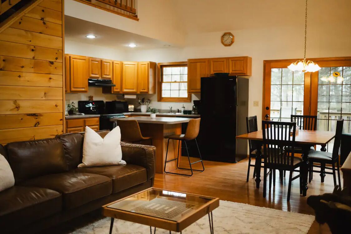 Smart TV, DVD player, books, music library