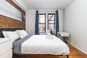 2 sovrum, skrivbord, strykjärn/strykbräda och wi-fi