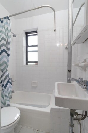 Hair dryer, towels - Cozy Two Bedrooms on Upper East near Famous City Museums (Manhattan)