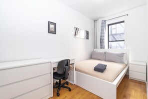 2 chambres, fer et planche à repasser, Wi-Fi, draps fournis