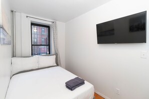1 chambre, fer et planche à repasser, Wi-Fi, draps fournis