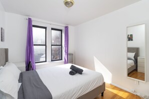 2 bedrooms, desk, iron/ironing board, WiFi