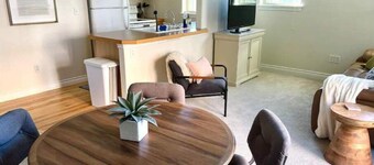 Charming 1-BR carriage house in quiet neighborhood