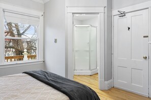 1 Schlafzimmer, Bügeleisen/Bügelbrett, Bettwäsche