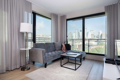Premium city view | Chic 2 bedroom 2 bath