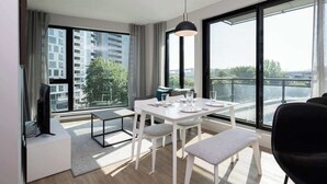 Unclassified image, 3 of 16, button - Executive Canal View-1 bedroom (Montreal)