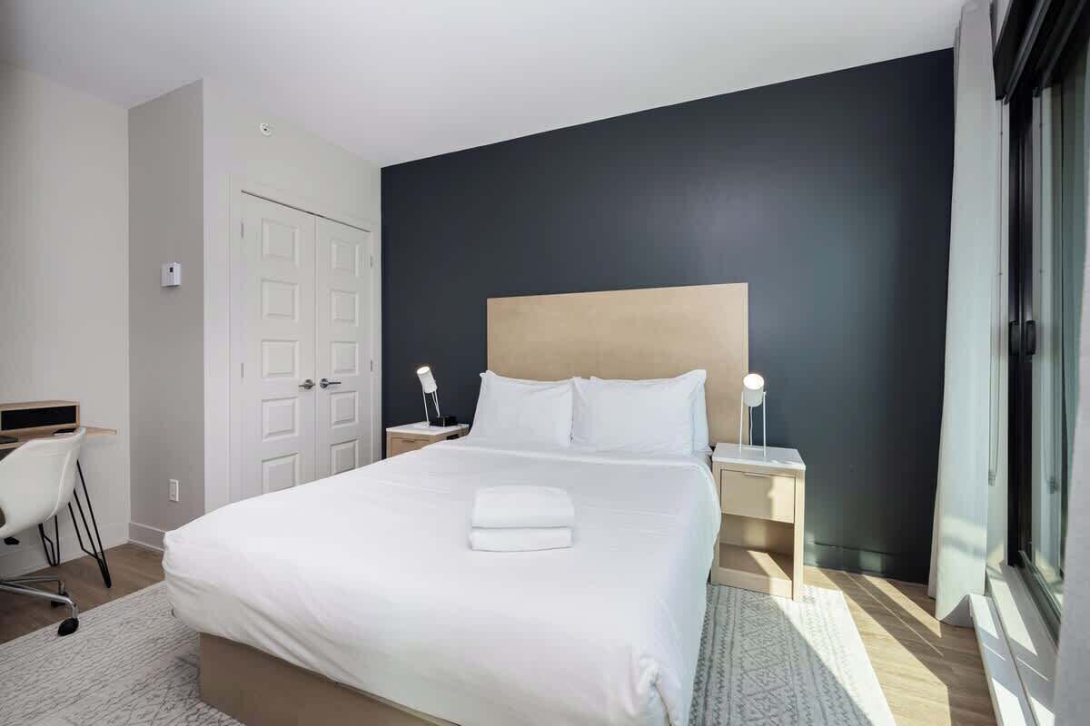 1 chambre, fer et planche à repasser, Wi-Fi gratuit, draps fournis