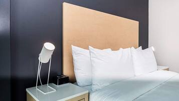 1 habitación, tabla de planchar con plancha, wifi gratis y ropa de cama