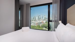 Unclassified image, 2 of 17, button - Comfort Plus City View - 1 bedroom (Montreal)