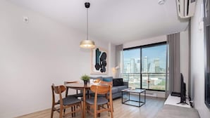 Unclassified image, 4 of 17, button - Comfort Plus City View - 1 bedroom (Montreal)