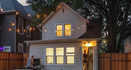 Arcade Game Room / 5min to Downtown / Putting Green / Wet Bar