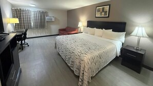 Superior Room, 1 Queen Bed with Sofa bed (Smoke Free) | Desk, laptop workspace, iron/ironing board, WiFi (free) - Red Roof PLUS+ Centralia (Centralia)