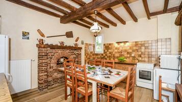 KylskÄp, ugn, spishÀll och diskmaskin