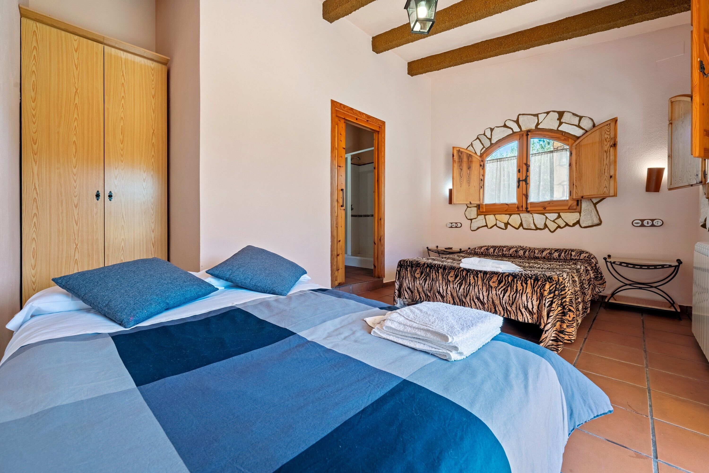 6 chambres, Wi-Fi gratuit, draps fournis
