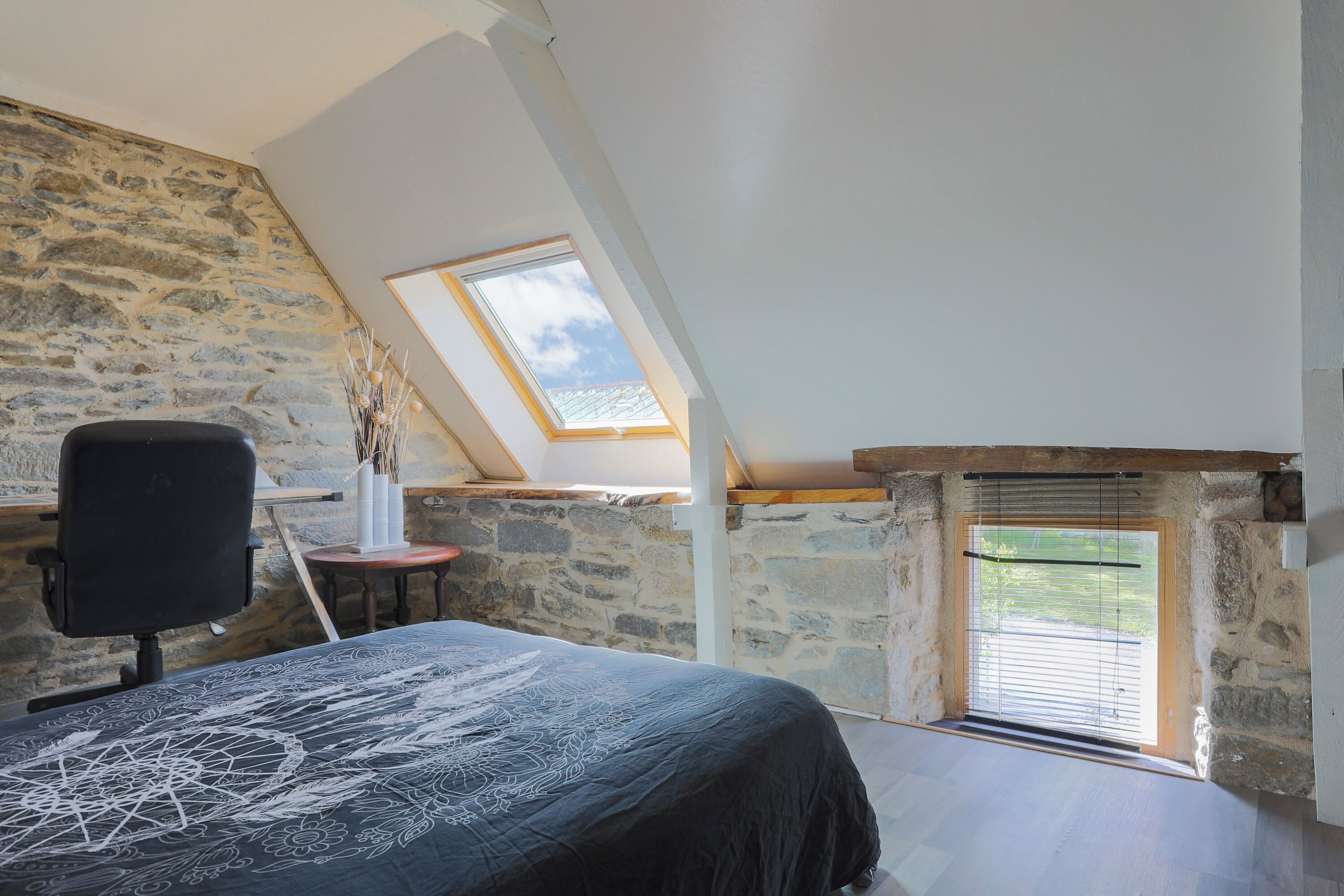 2 chambres, fer et planche à repasser, Wi-Fi gratuit, draps fournis