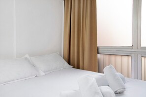 Iron/ironing board, free WiFi, bed sheets