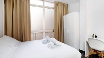Iron/ironing board, free WiFi, bed sheets