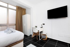 Iron/ironing board, free WiFi, bed sheets