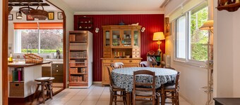 Holiday Home 'Ty Clafout' 2** with Private Terrace, Private Garden and Wi-Fi