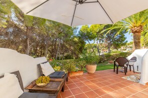 Outdoor dining - Studio Apartment 'Sillero Dos' with Shared Pool, Wi-Fi and Air Conditioning (Moraira)