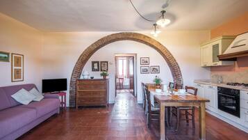 Fernseher, Tischtennisplatte