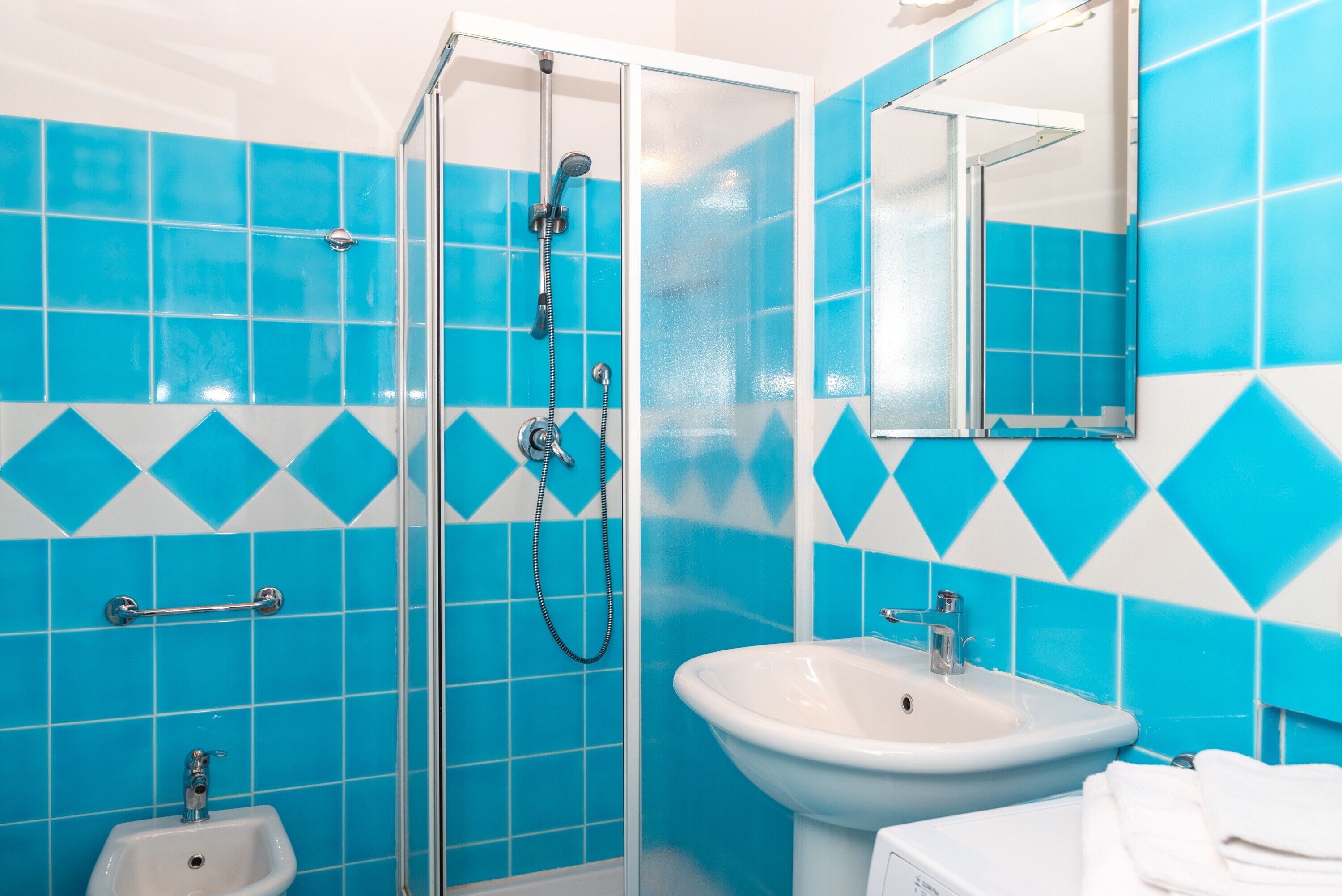 Douche, serviettes fournies