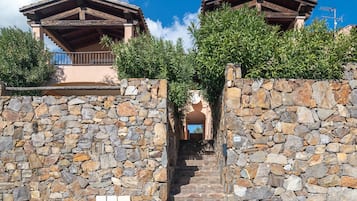 Enceinte de lâhĂ©bergement