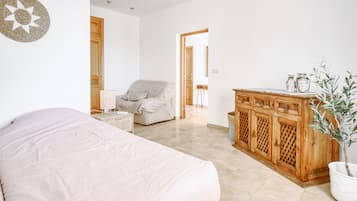 3 bedrooms, free WiFi, bed sheets