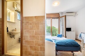 1 Schlafzimmer, Bügeleisen/Bügelbrett, kostenloses WLAN, Bettwäsche