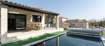 Villa 'Sérénity 10 Pers Maxi' with WIFI, private pool, private terrace and air conditioning