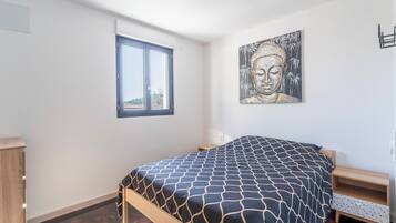 4 habitaciones, tabla de planchar con plancha y wifi gratis