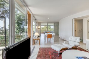 TV - Holiday Home 'La Brisa' with Sea View, Wi-Fi and Air Conditioning (Llafranc)