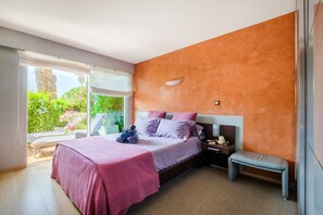 2 chambres, fer et planche à repasser, Wi-Fi gratuit, draps fournis
