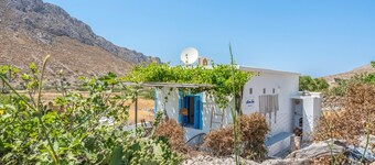 Studio Apartment 'Avlona Blue' with Mountain View, Wi-Fi and Air Conditioning