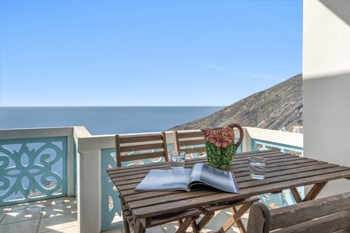 Holiday Home 'Olympos Blue' with Sea View, Wi-Fi and Air Conditioning