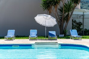 Pool - Studio Apartment 'Mires House Side First Floor 7' with Shared Pool, Wi-Fi and Air Conditioning (Corfu)