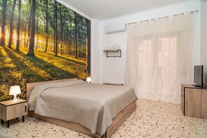 3 chambres, fer et planche à repasser, Wi-Fi gratuit, draps fournis