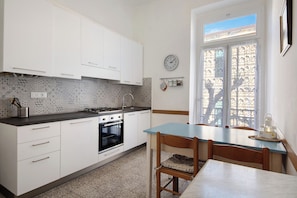 Fridge, microwave, oven, stovetop