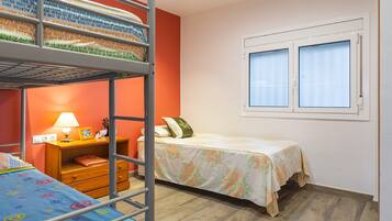 2 habitaciones, tabla de planchar con plancha y wifi gratis