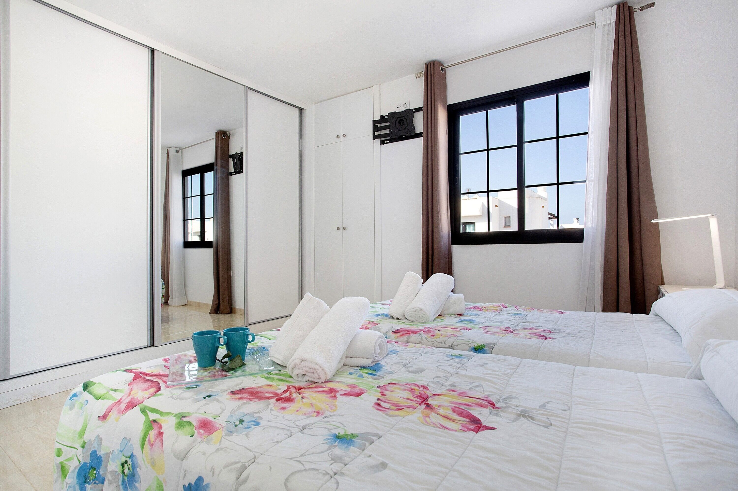 2 chambres, fer et planche à repasser, Wi-Fi gratuit, draps fournis