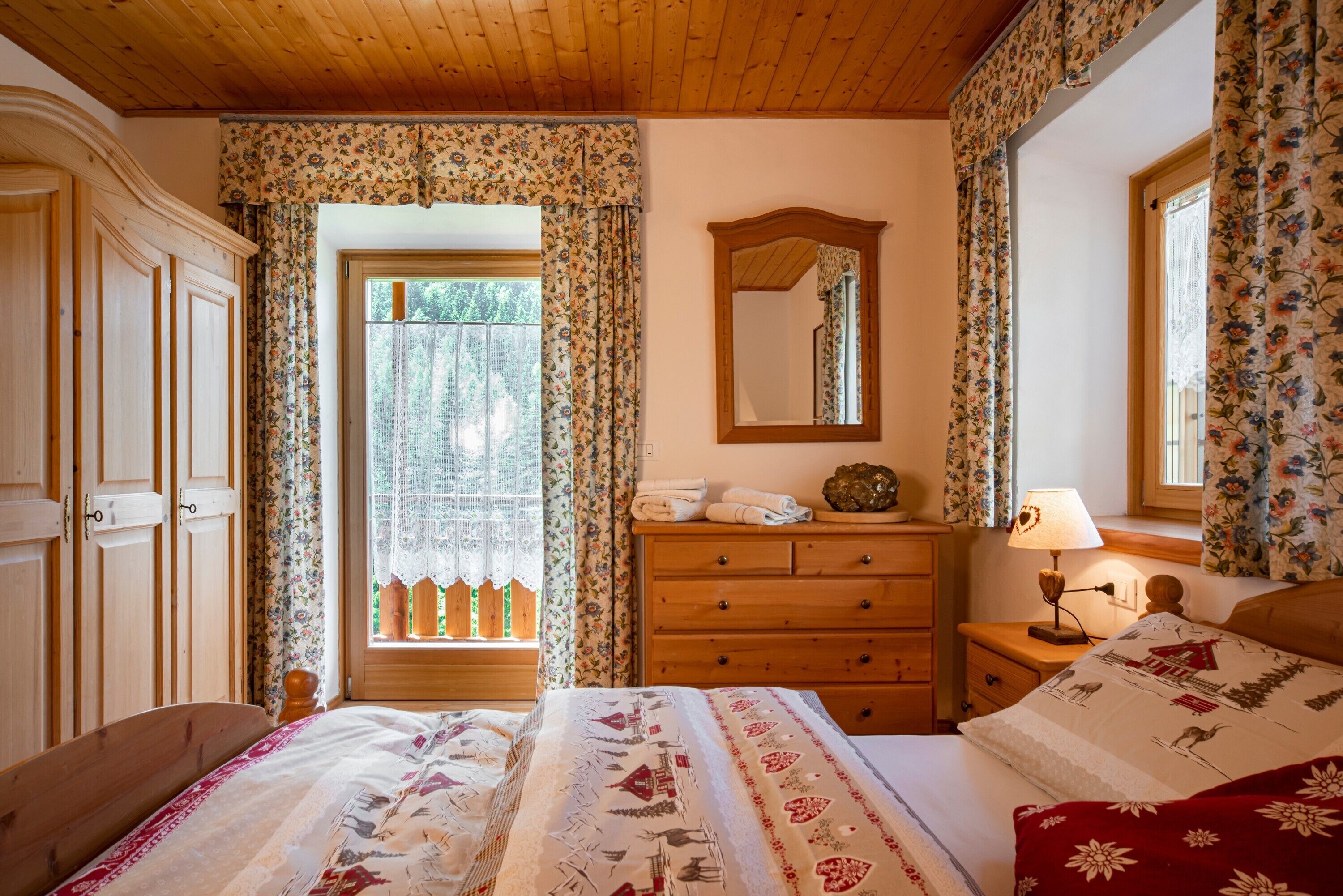 3 Schlafzimmer, Schreibtisch, kostenloses WLAN, Bettwäsche