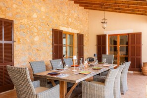 Outdoor dining - Country House 'Can Xerpeta' with Mountain View, Private Pool and Wi-Fi (Son Servera)