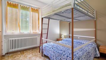 1 Schlafzimmer, BĂŒgeleisen/BĂŒgelbrett, kostenloses WLAN, BettwĂ€sche