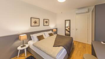 9 chambres, fer et planche Ă  repasser, Wi-Fi gratuit, draps fournis