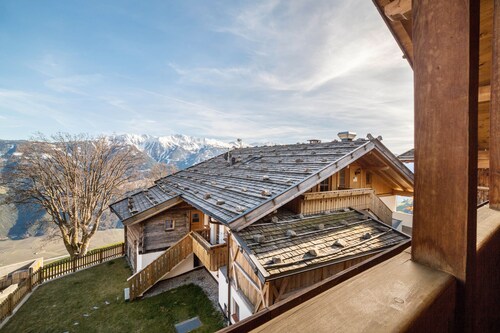 Appartement 'Schnatzhof Schwalbennest' avec vue sur les montagnes, terrasse partagée et Wi-Fi